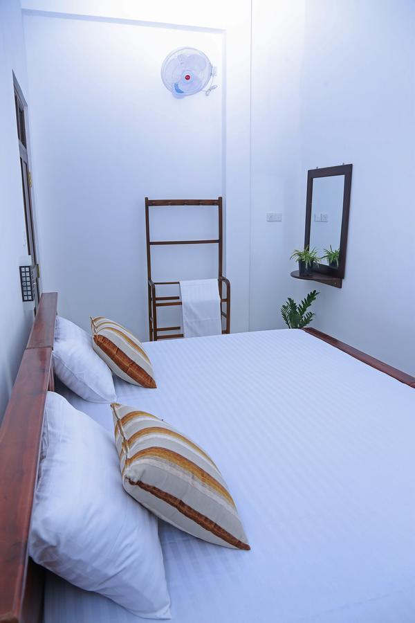 Leisure Villa Tissamaharama Extérieur photo